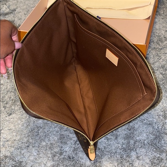 Louis Vuitton ETUI VOYAGE MM - Picture 8 of 10